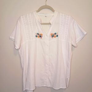 Vintage Floral embroidered and crocheted Blouse